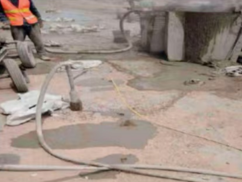 莱州水泥混凝土路面板底注浆技术 路面脱空注浆整治方案