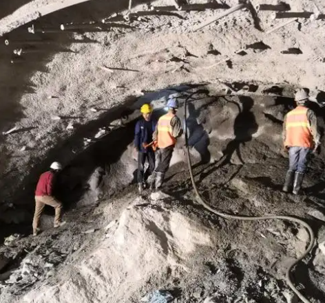 莱州拱顶带模注浆料的施工流程及注意事项